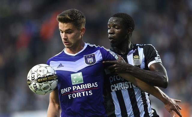 明对比的是 明对比的是